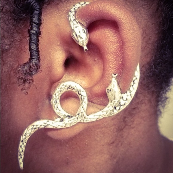 🆕 Gothic Double Snake Silver Ear Cuff - Picture 2 of 7